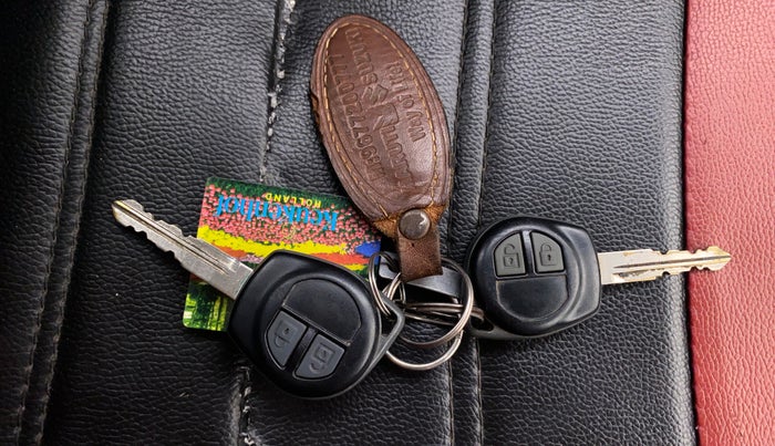 2017 Maruti Wagon R 1.0 VXI, Petrol, Manual, 35,930 km, Key Close Up