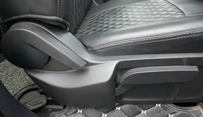 2022 Tata Harrier XT PLUS 2.0L KRYOTEC DARK EDITON, Diesel, Manual, 20,138 km, Driver Side Adjustment Panel