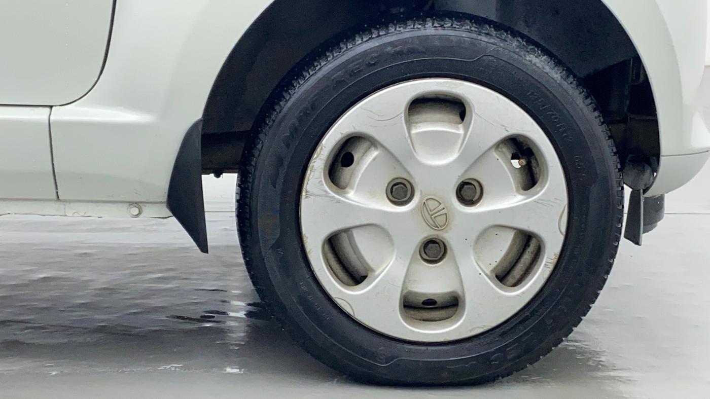 2016 Tata Nano TWIST XTA, Petrol, Automatic, 20,136 km, Right Front Wheel