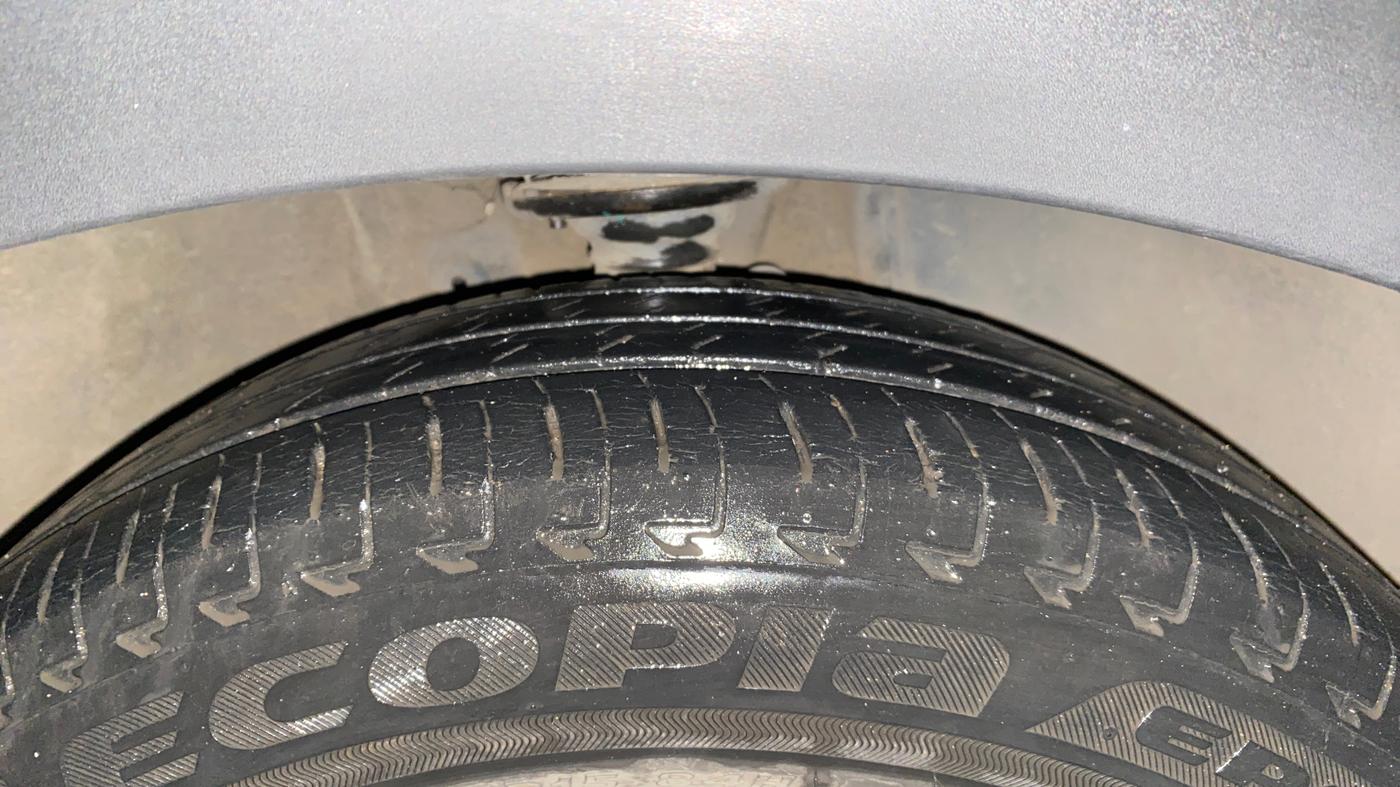 2020 Maruti IGNIS DELTA 1.2 AMT, Petrol, Automatic, 79,536 km, Right Front Tyre Tread