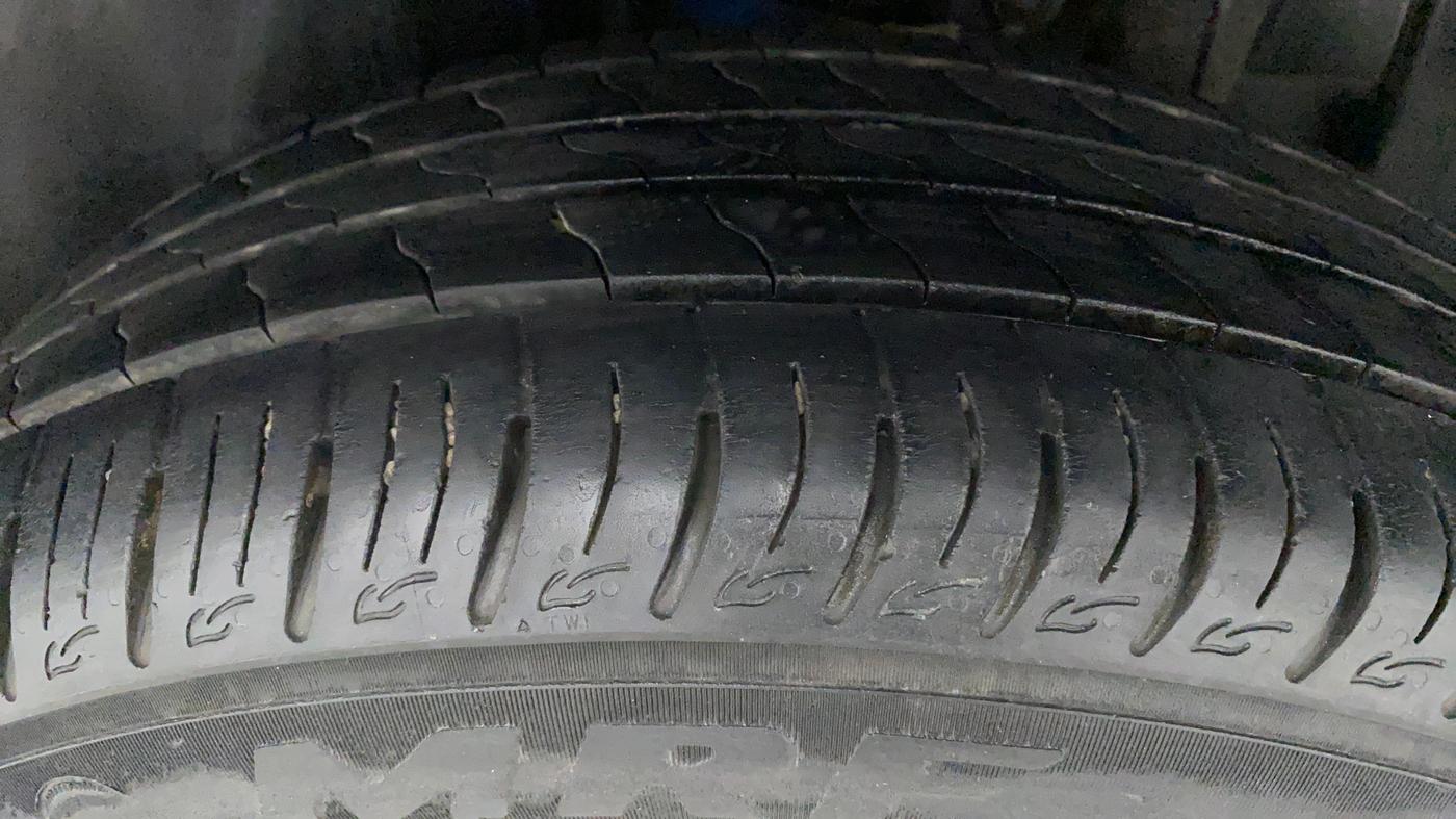 2021 Maruti Vitara Brezza LXI, Petrol, Manual, 24,959 km, Left Rear Tyre Tread