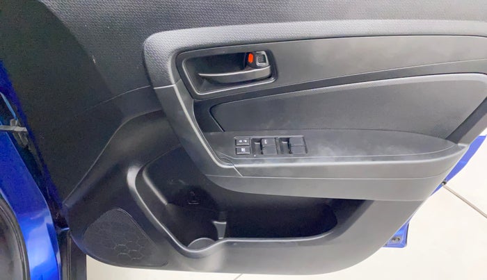 2021 Maruti Vitara Brezza LXI, Petrol, Manual, 24,959 km, Driver Side Door Panels Control