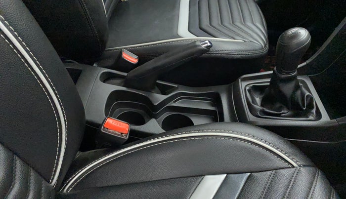 2021 Maruti Vitara Brezza LXI, Petrol, Manual, 24,959 km, Gear Lever