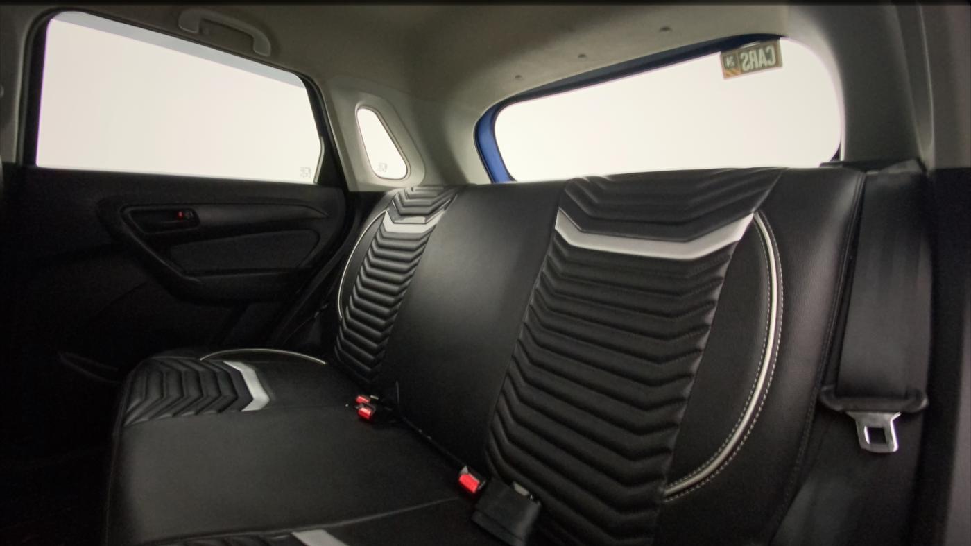 2021 Maruti Vitara Brezza LXI, Petrol, Manual, 24,959 km, Right Side Rear Door Cabin