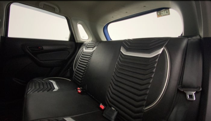 2021 Maruti Vitara Brezza LXI, Petrol, Manual, 24,959 km, Right Side Rear Door Cabin