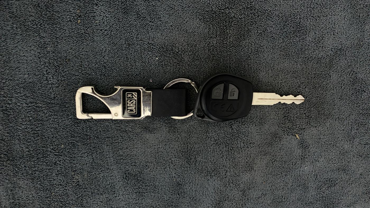 2021 Maruti Vitara Brezza LXI, Petrol, Manual, 24,959 km, Key Close Up