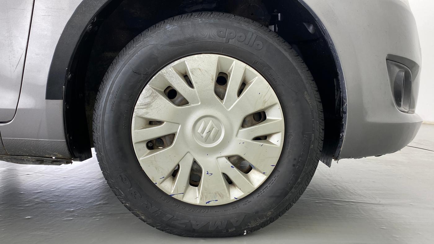 2014 Maruti Swift VXI, Petrol, Manual, 11,716 km, Right Front Wheel