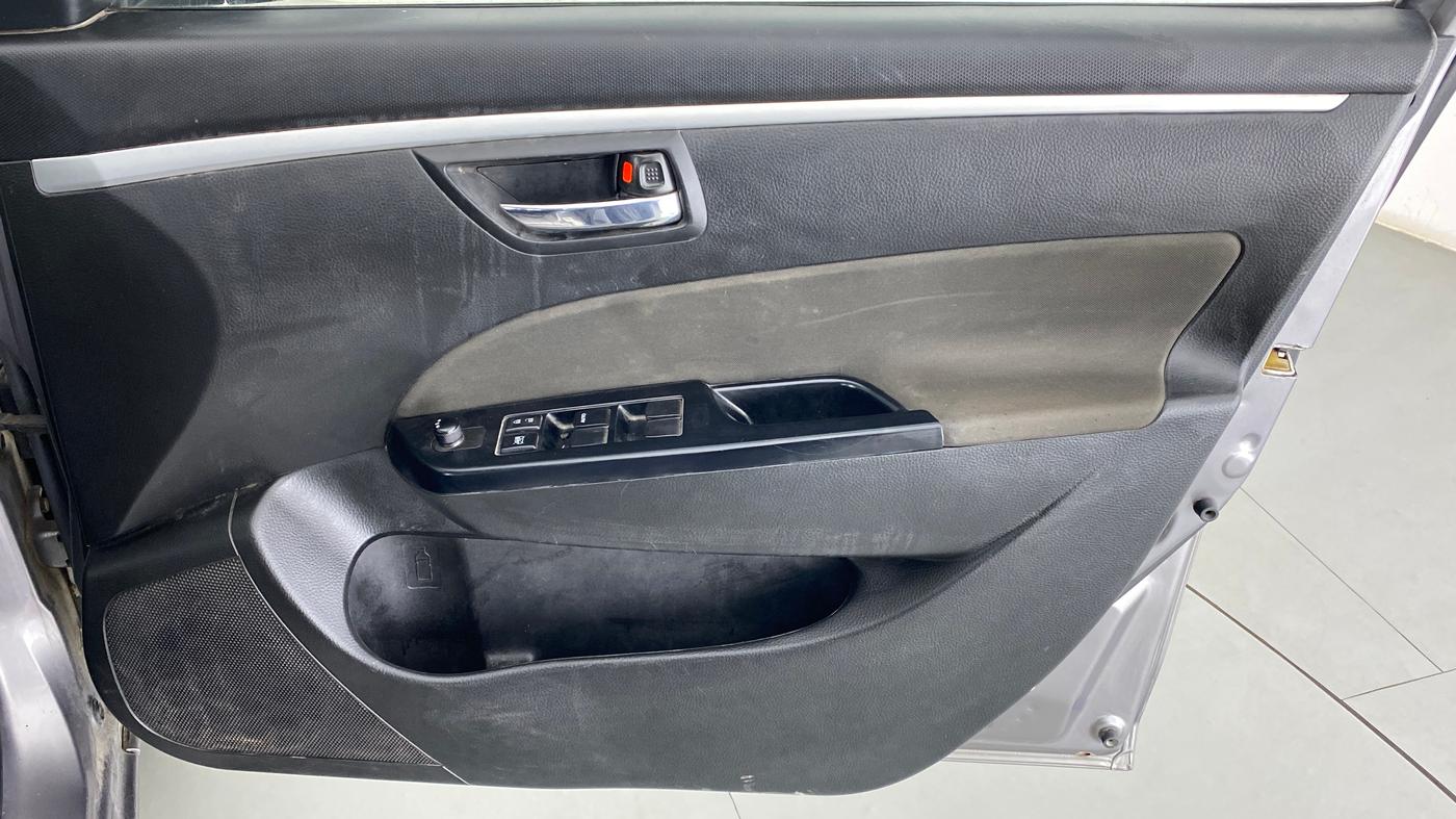 2014 Maruti Swift VXI, Petrol, Manual, 11,716 km, Driver Side Door Panels Control