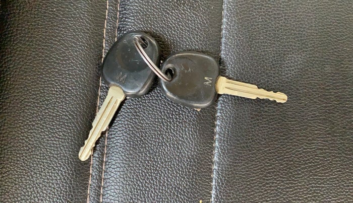 2015 Hyundai Xcent BASE 1.1, Diesel, Manual, 1,17,985 km, Key Close Up