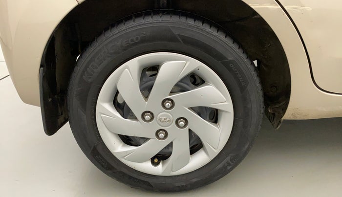2018 Hyundai NEW SANTRO SPORTZ CNG, CNG, Manual, 91,400 km, Right Rear Wheel