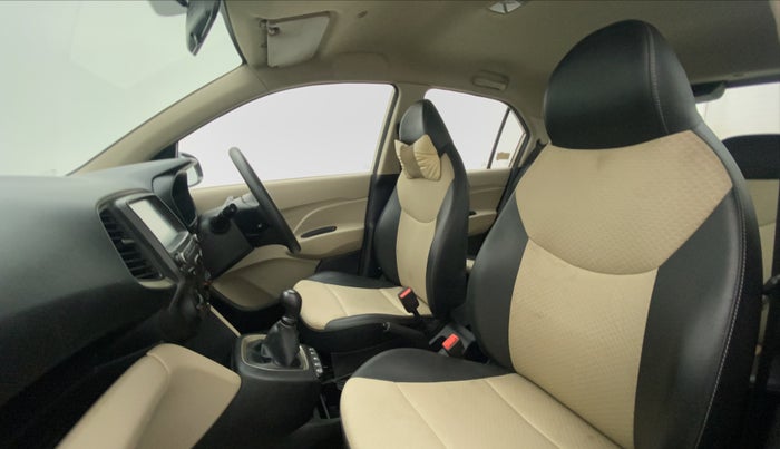 2018 Hyundai NEW SANTRO SPORTZ CNG, CNG, Manual, 91,400 km, Right Side Front Door Cabin