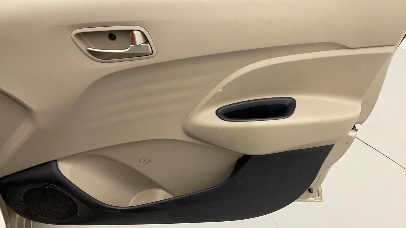 2018 Hyundai NEW SANTRO SPORTZ CNG, CNG, Manual, 91,400 km, Driver Side Door Panels Control