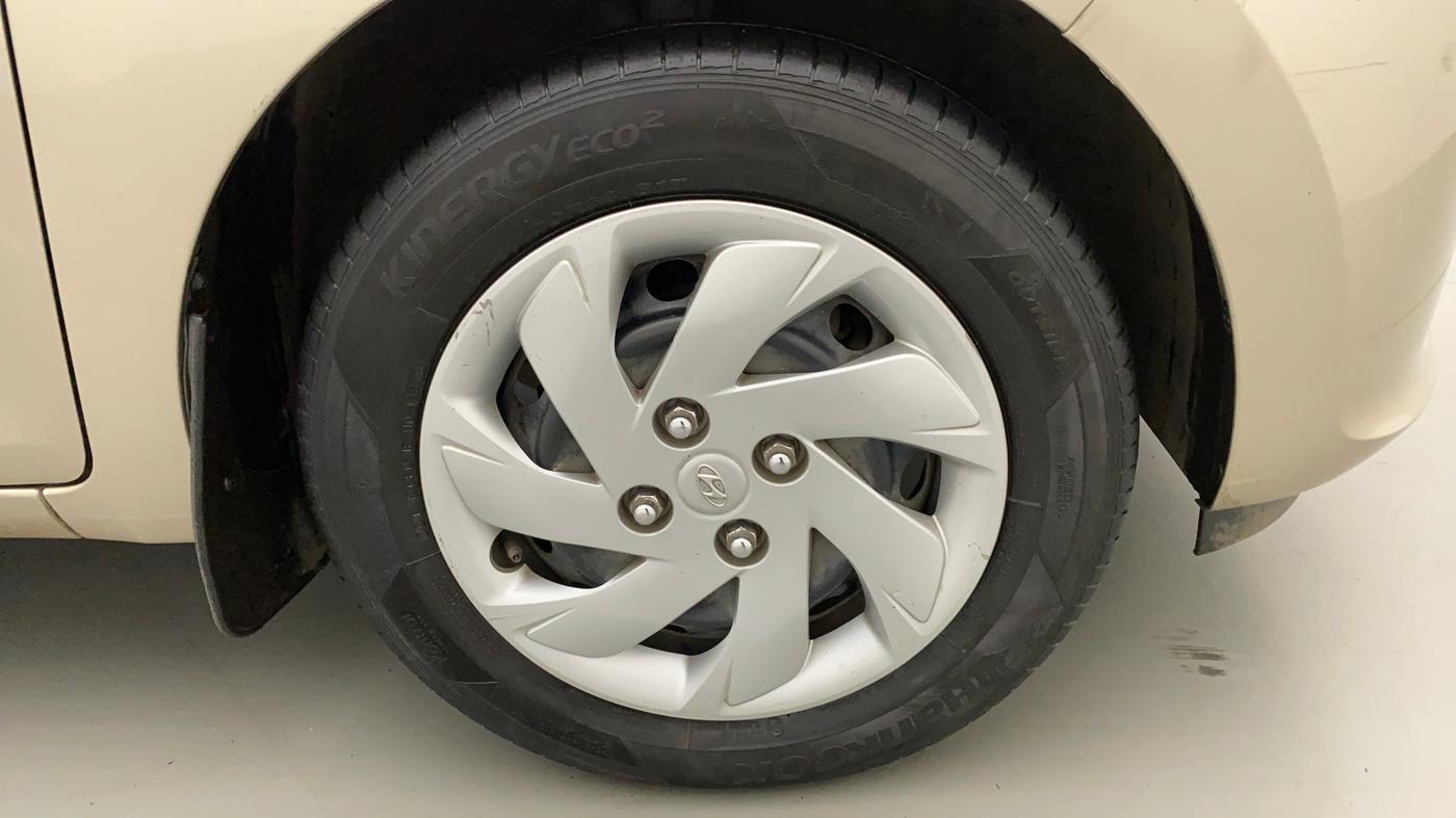 2018 Hyundai NEW SANTRO SPORTZ CNG, CNG, Manual, 91,400 km, Right Front Wheel