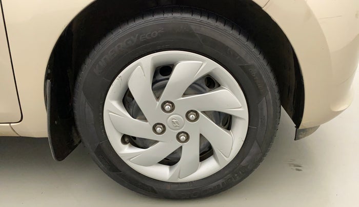 2018 Hyundai NEW SANTRO SPORTZ CNG, CNG, Manual, 91,400 km, Right Front Wheel