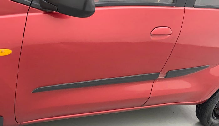 2016 Datsun Redi Go T (O), Petrol, Manual, 20,205 km, Front passenger door - Minor scratches