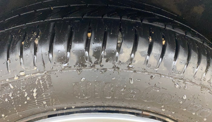 2018 Ford Ecosport TREND + 1.5L PETROL AT, CNG, Automatic, 60,421 km, Right Rear Tyre Tread