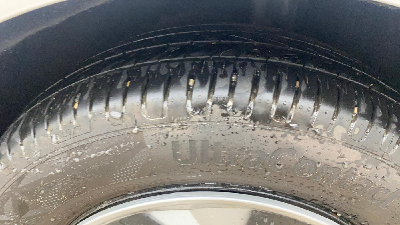 2018 Ford Ecosport TREND + 1.5L PETROL AT, CNG, Automatic, 60,393 km, Left Rear Tyre Tread