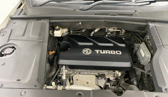 2024 MG HECTOR PLUS SHARP PRO 1.5 TURBO MT 7 STR, Petrol, Manual, 11,010 km, Engine View - Right