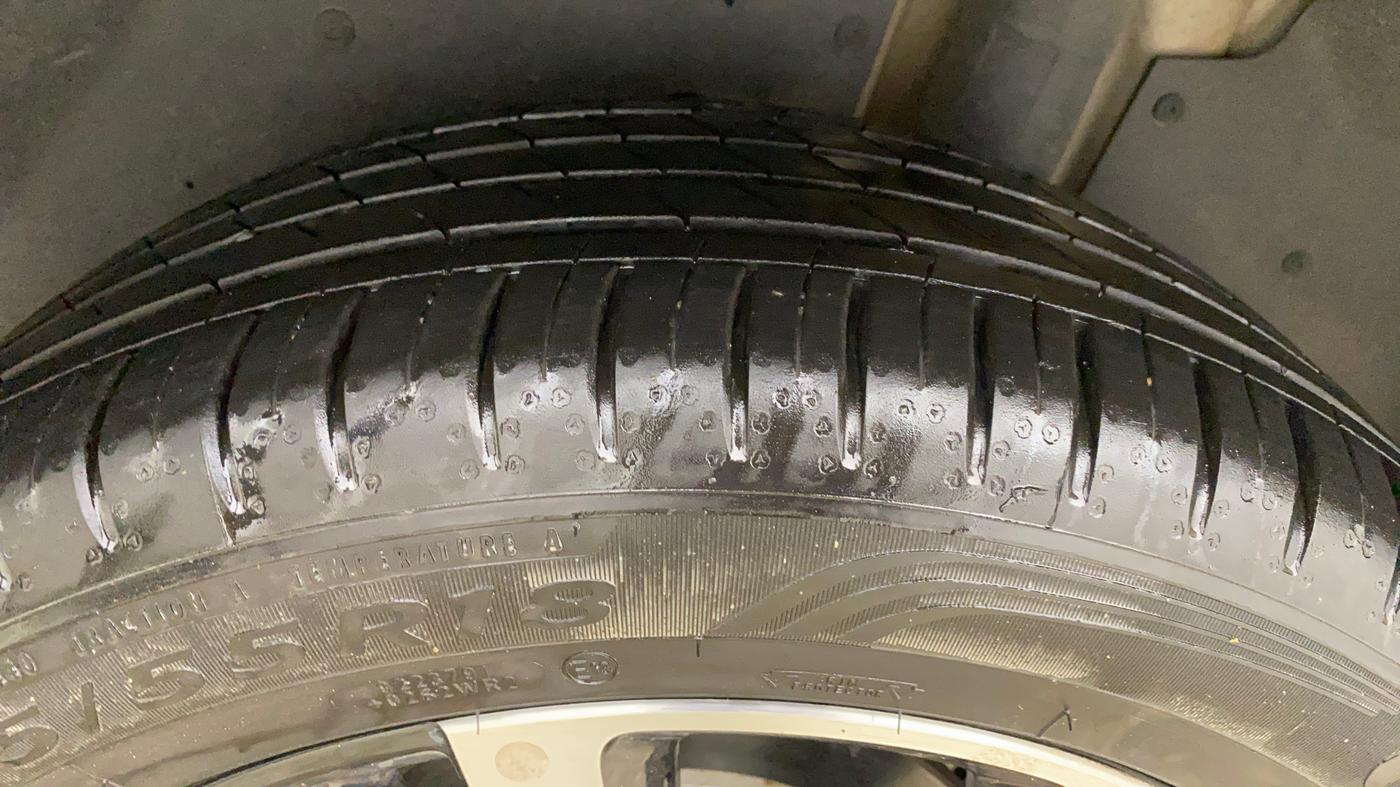 2024 MG HECTOR PLUS SHARP PRO 1.5 TURBO MT 7 STR, Petrol, Manual, 11,010 km, Left Rear Tyre Tread