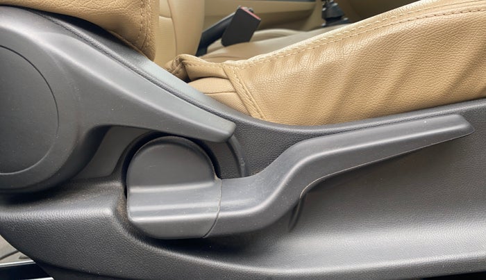 2021 Honda Amaze 1.2L I-VTEC VX, Petrol, Manual, 25,527 km, Driver Side Adjustment Panel