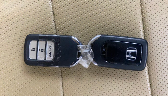 2021 Honda Amaze 1.2L I-VTEC VX, Petrol, Manual, 25,527 km, Key Close Up