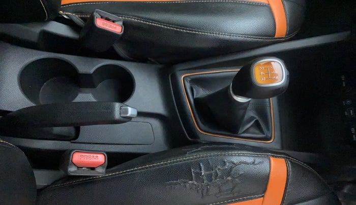 2017 Hyundai i20 Active 1.2 SX, Petrol, Manual, 97,667 km, Gear Lever