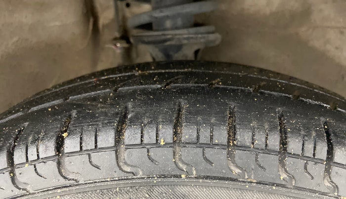 2017 Maruti Alto 800 LXI, Petrol, Manual, 53,379 km, Right Front Tyre Tread