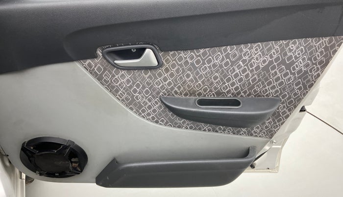 2017 Maruti Alto 800 LXI, Petrol, Manual, 53,379 km, Driver Side Door Panels Control