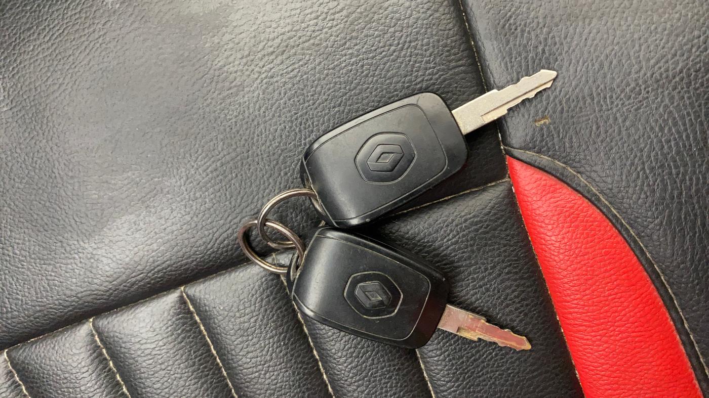 2015 Renault Kwid RXL, Petrol, Manual, 22,255 km, Key Close Up