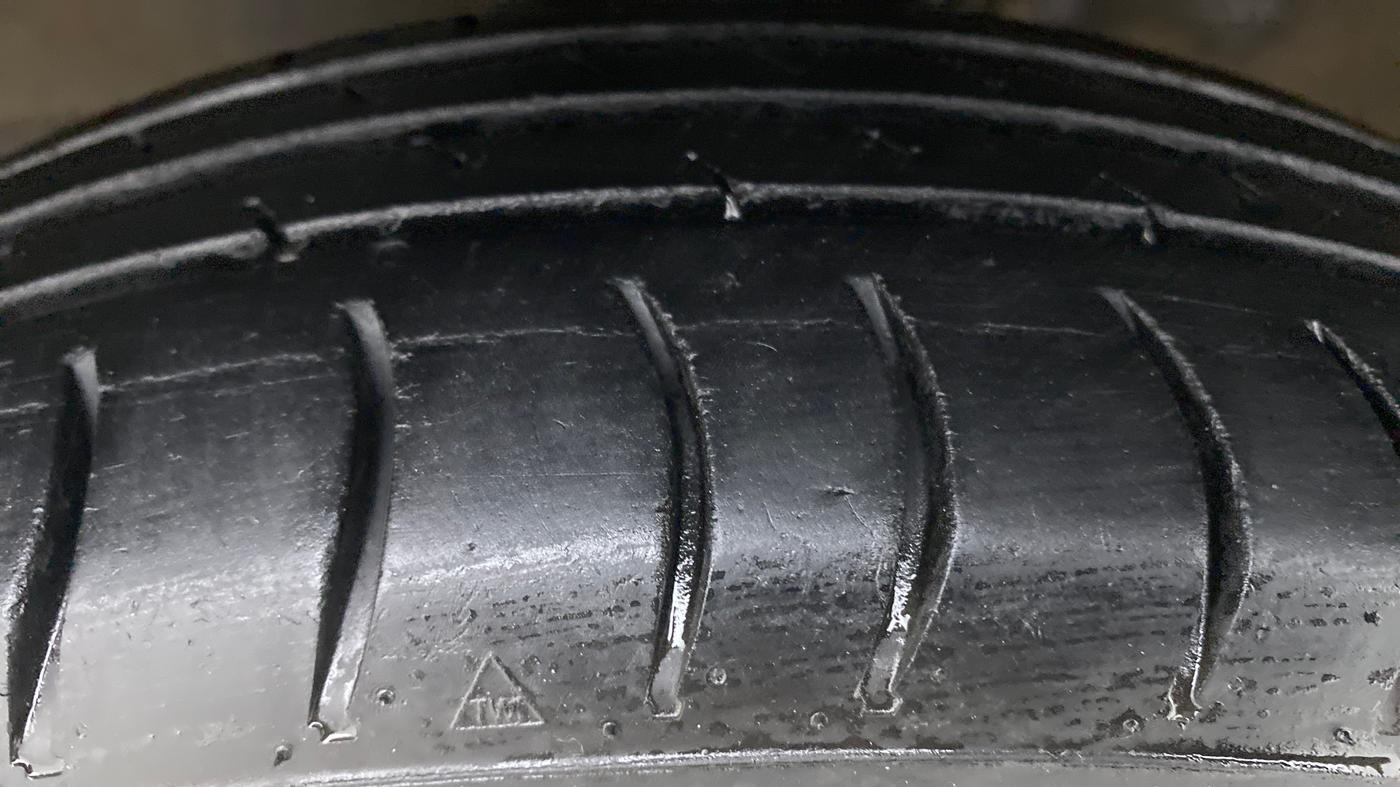 2015 Maruti Wagon R 1.0 LXI CNG, CNG, Manual, 64,616 km, Left Front Tyre Tread