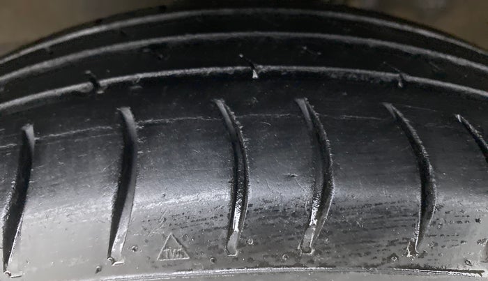 2015 Maruti Wagon R 1.0 LXI CNG, CNG, Manual, 64,616 km, Left Front Tyre Tread