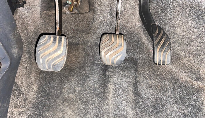 2016 Renault Kwid RXT 0.8 (O), Petrol, Manual, 37,497 km, Pedals