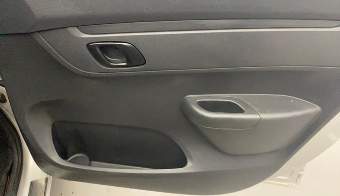 2016 Renault Kwid RXT 0.8 (O), Petrol, Manual, 37,497 km, Driver Side Door Panels Control