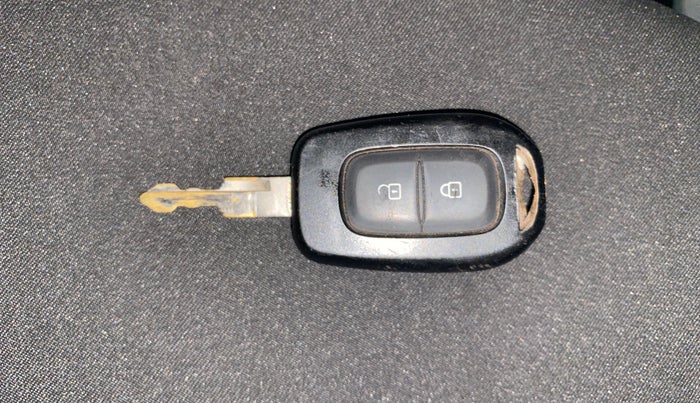 2016 Renault Kwid RXT 0.8 (O), Petrol, Manual, 37,497 km, Key Close Up