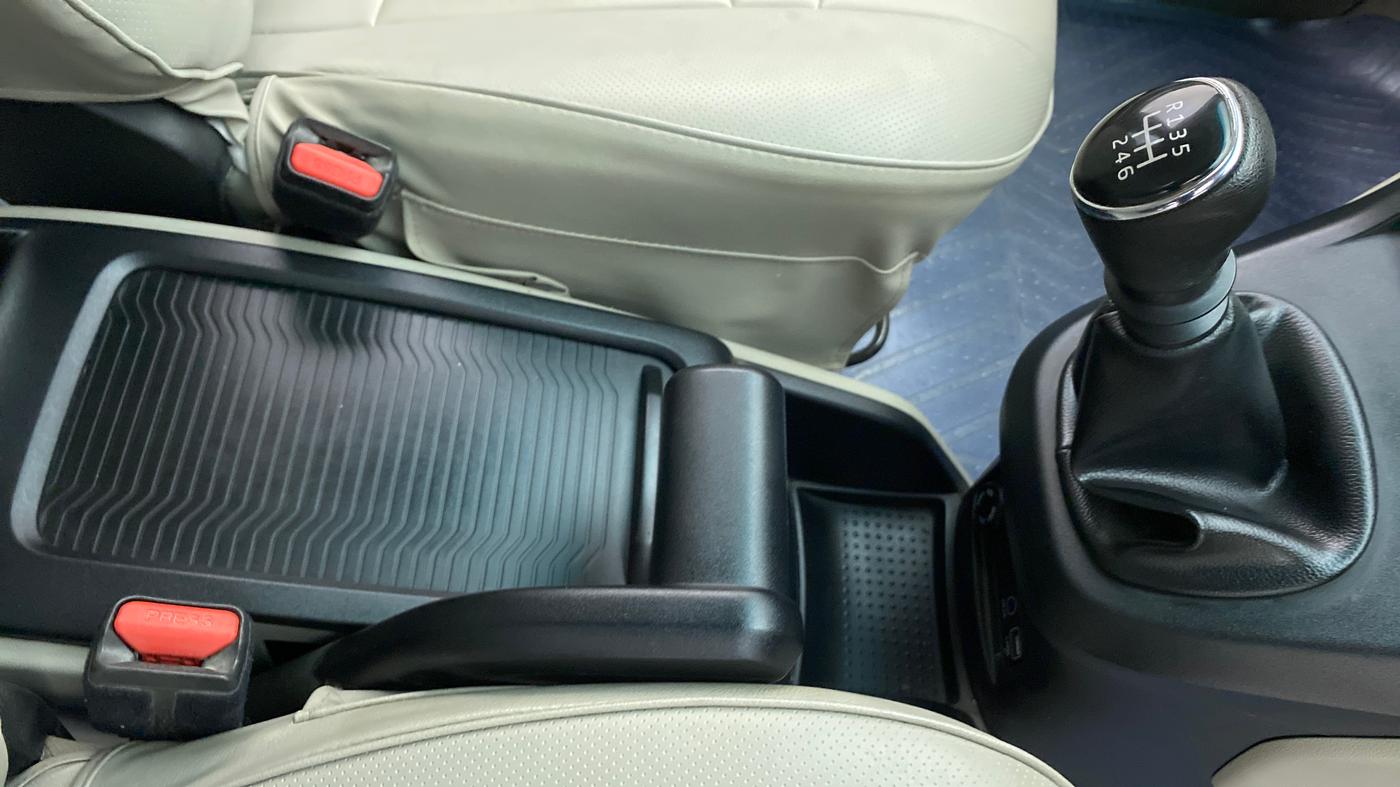 2020 Mahindra MARAZZO M6 8 STR, Diesel, Manual, 26,423 km, Gear Lever