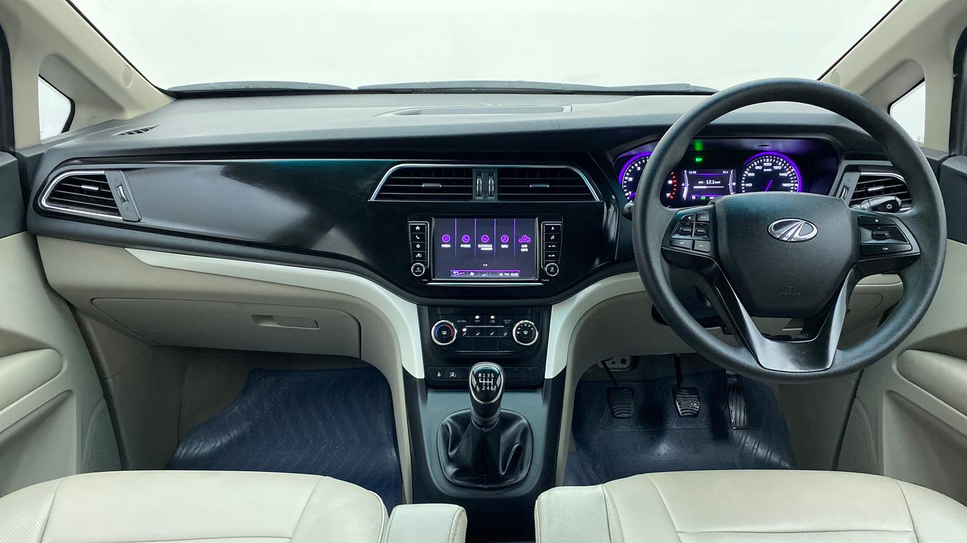 2020 Mahindra MARAZZO M6 8 STR, Diesel, Manual, 26,423 km, Dashboard