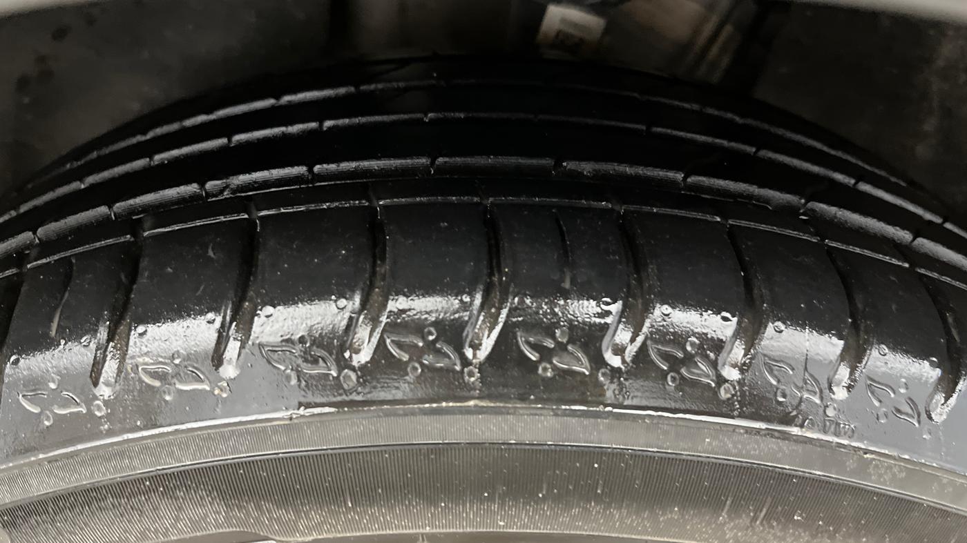 2024 Volkswagen TAIGUN GT PLUS 1.5 TSI DSG, Petrol, Automatic, 19,198 km, Left Front Tyre Tread
