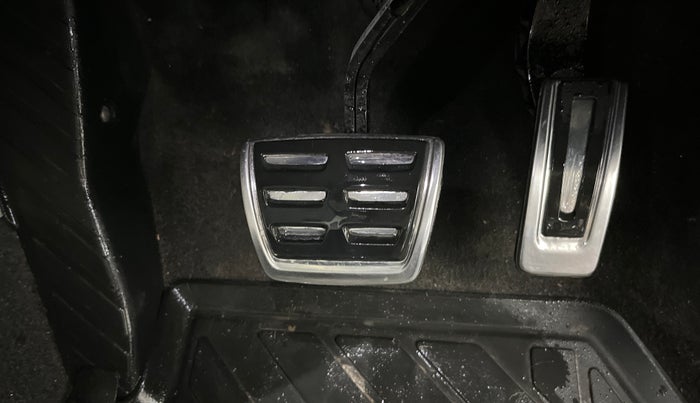 2024 Volkswagen TAIGUN GT PLUS 1.5 TSI DSG, Petrol, Automatic, 19,773 km, Pedals