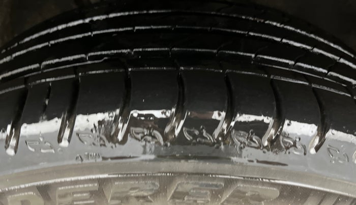 2024 Volkswagen TAIGUN GT PLUS 1.5 TSI DSG, Petrol, Automatic, 19,773 km, Right Front Tyre Tread