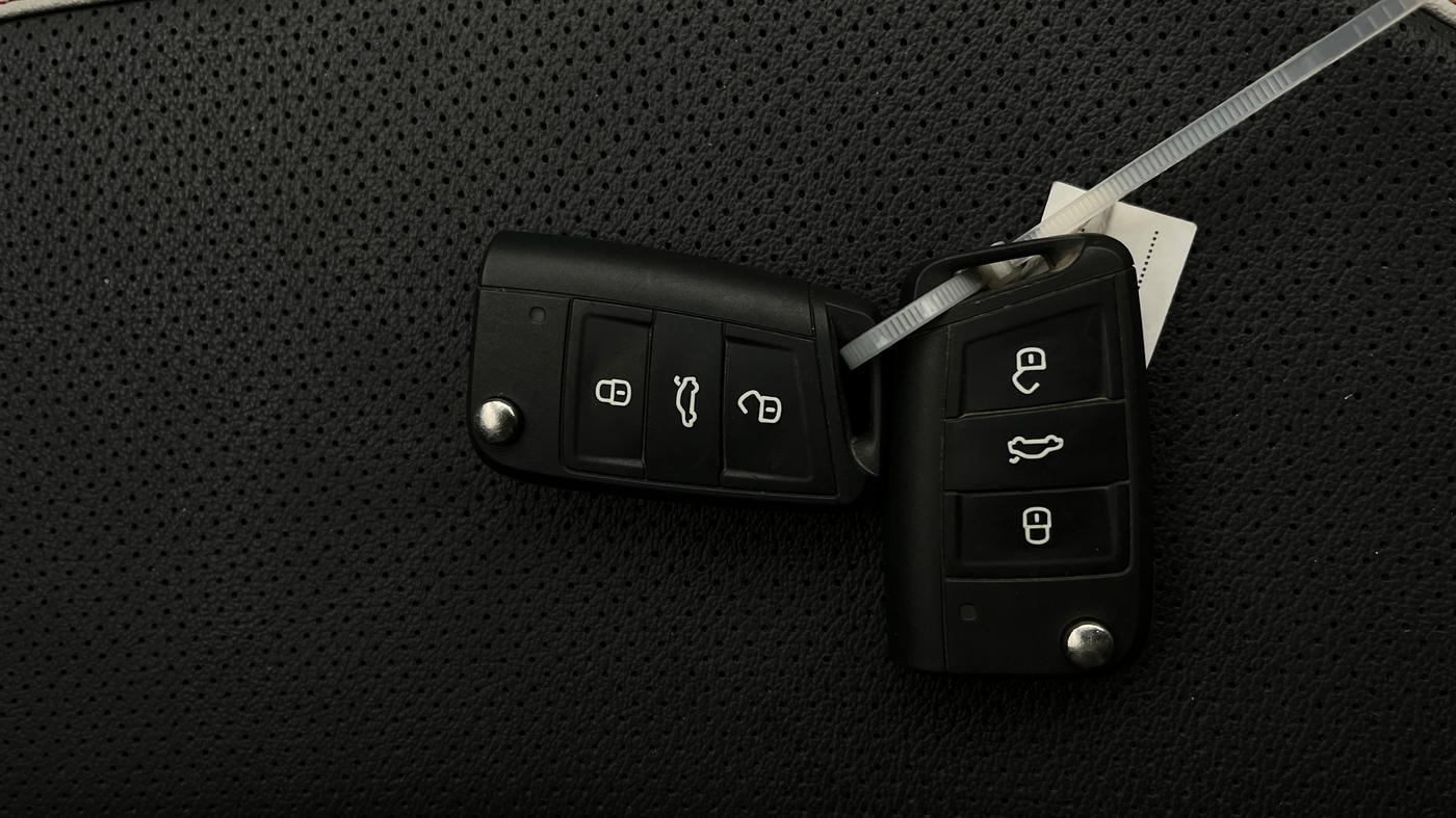 2024 Volkswagen TAIGUN GT PLUS 1.5 TSI DSG, Petrol, Automatic, 19,198 km, Key Close Up