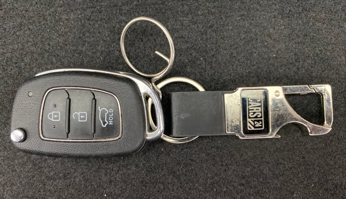 2021 Hyundai NEW I20 SPORTZ 1.2 MT, Petrol, Manual, 11,601 km, Key Close Up
