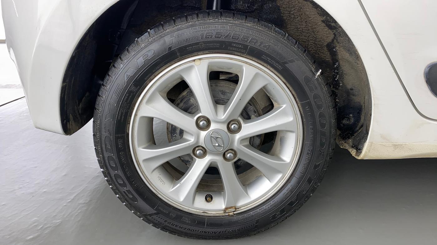 2014 Hyundai Grand i10 ASTA 1.2 AT VTVT, Petrol, Automatic, 57,770 km, Right Rear Wheel