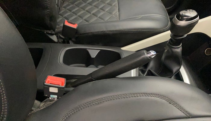 2023 Nissan MAGNITE XL, Petrol, Manual, 29,913 km, Gear Lever