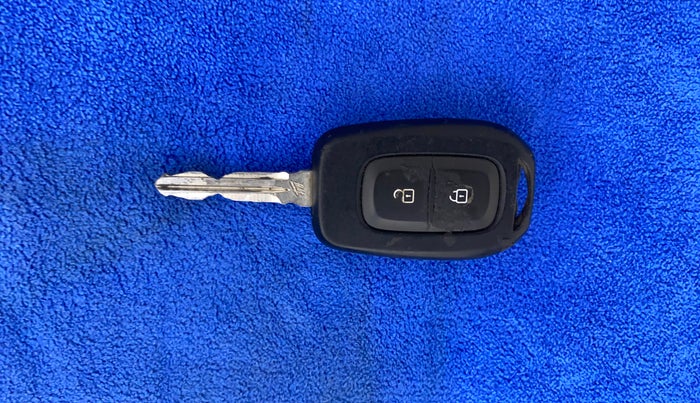 2023 Nissan MAGNITE XL, Petrol, Manual, 29,913 km, Key Close Up