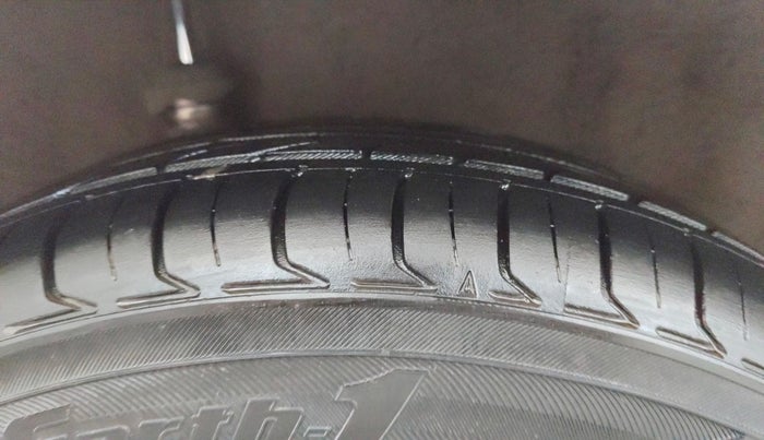 2014 Honda Amaze 1.2L I-VTEC VX, Petrol, Manual, 27,741 km, Right Rear Tyre Tread