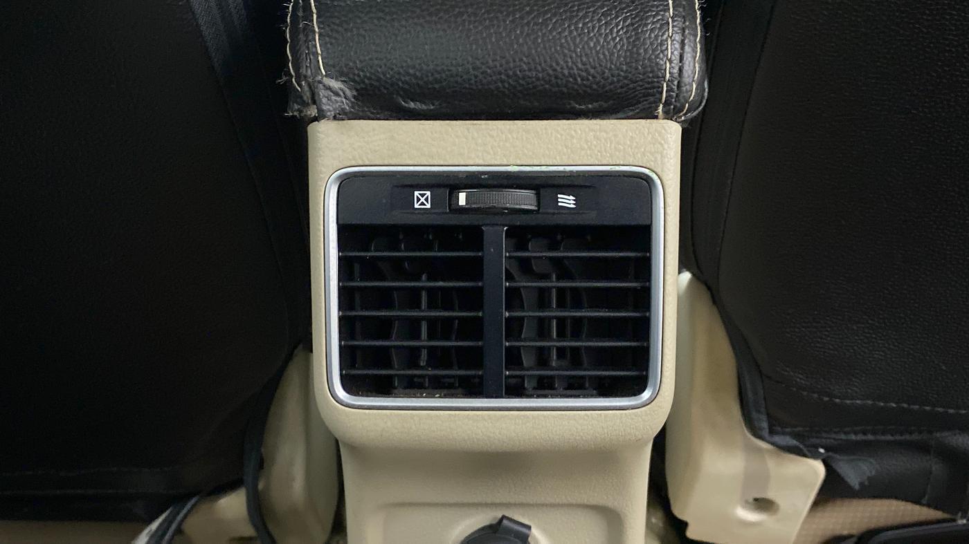 2015 Maruti Ciaz ZXI, Petrol, Manual, 57,465 km, Rear AC Vents