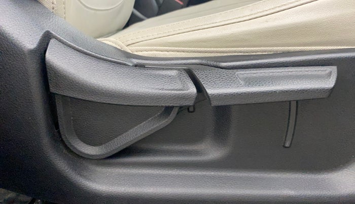 2021 KIA SELTOS HTX 1.5 PETROL, Petrol, Manual, 77,664 km, Driver Side Adjustment Panel