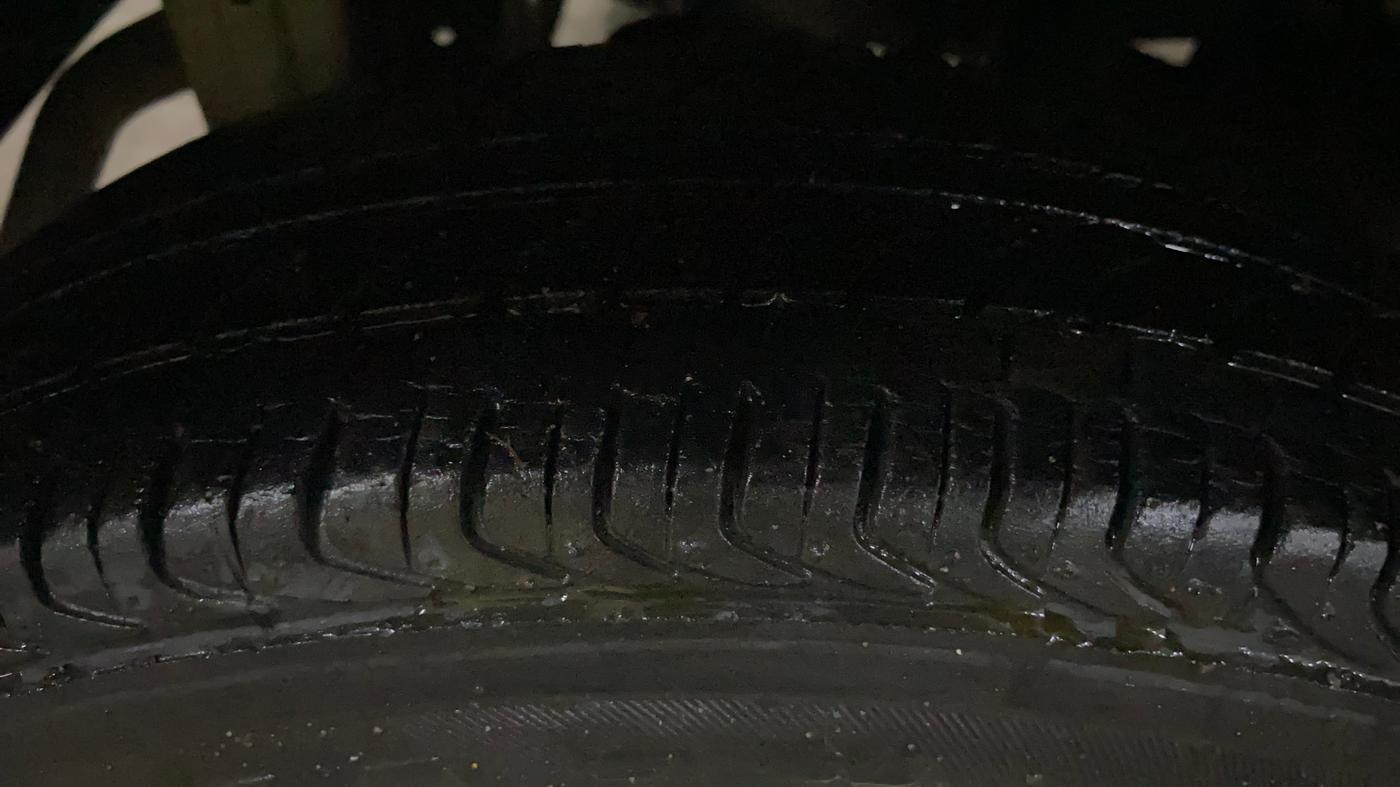 2020 Maruti Alto LXI, Petrol, Manual, 25,461 km, Right Rear Tyre Tread