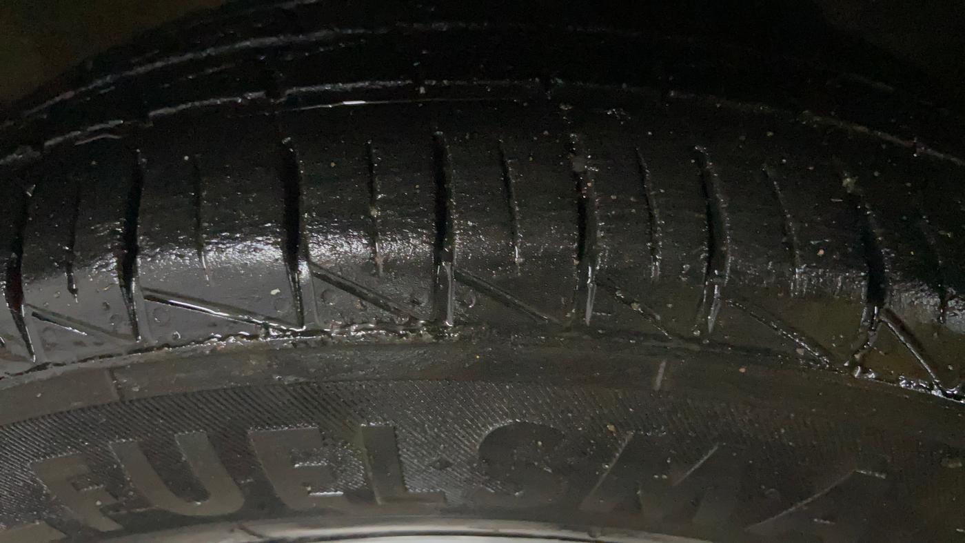 2020 Maruti Alto LXI, Petrol, Manual, 25,461 km, Left Front Tyre Tread