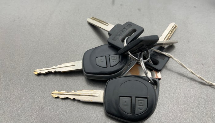 2015 Maruti Swift Dzire VXI, Petrol, Manual, 61,070 km, Key Close Up